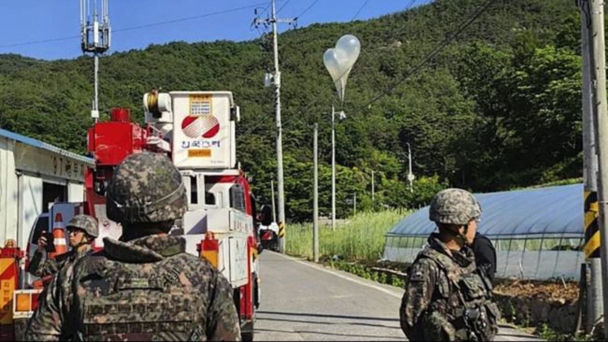 Konflik Semenanjung Korea: Korut Kirim Balon Sampah Drone Korsel Melintas Di Pyongyang