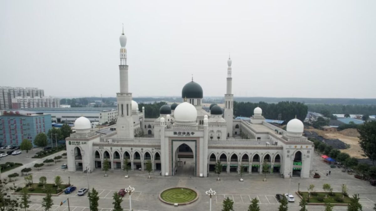 Keindahan Perayaan Idul Fitri di Masjid Nanxiapo, Beijing